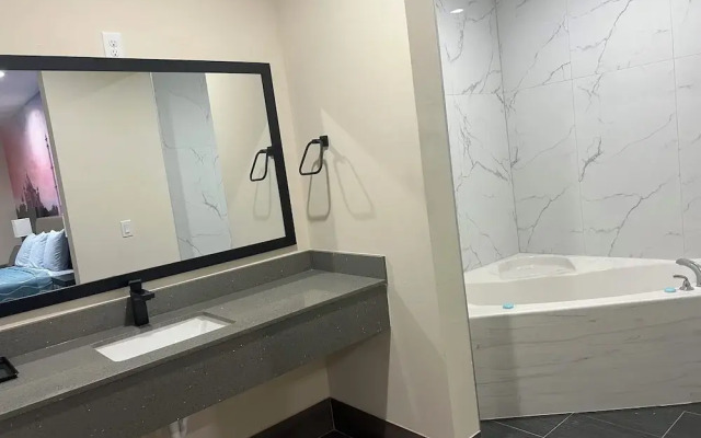 Elite Inn & Suites