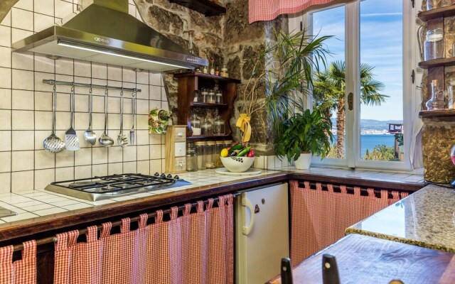 Nice Home in Lovran With 3 Bedrooms and Wifi