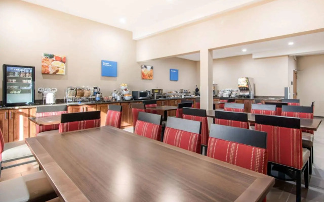 Comfort Inn & Suites Junction City - near Fort Riley