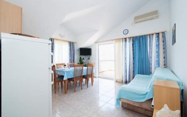 Apartment Annie - sea view : A2 Postira, Island Brac