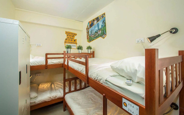 Quarters Capsule Hostel