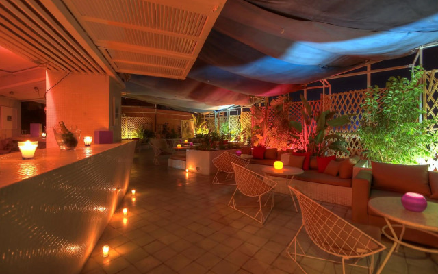 Bab Hotel