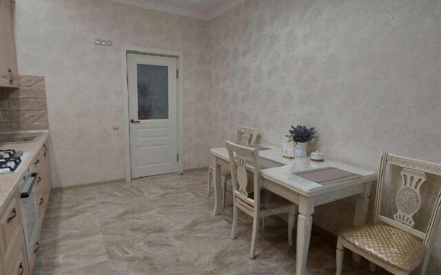 Flatirini on Gastello street 71A building 1