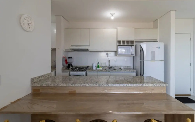 Cozy Apartment 3 Minutes From the Beach Cmi0301