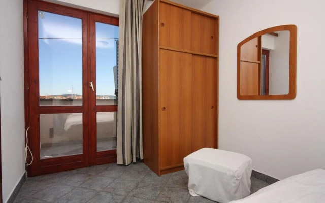 Ana- Next to the sea - A1