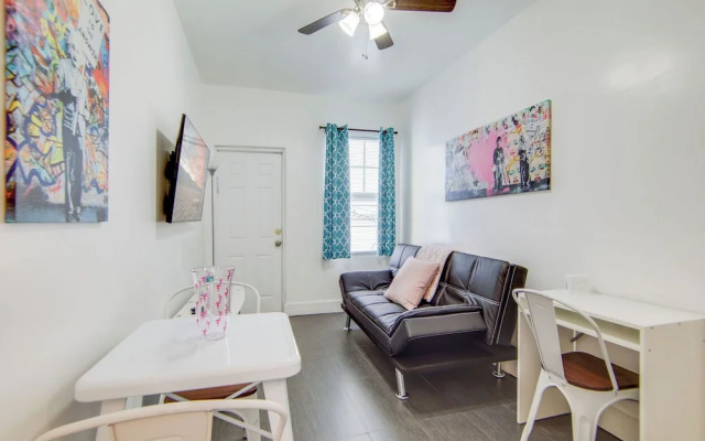 Comfy 1 B/R, Near Ocean Dr and Beach - South Beach