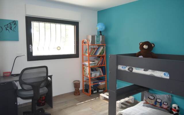 App. 100m2 avec jardin proche plages