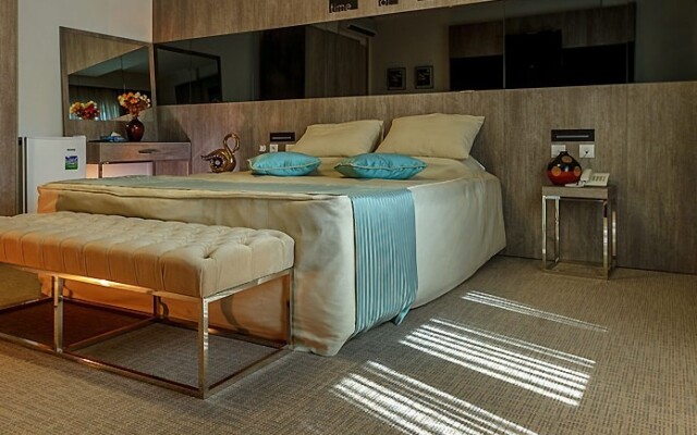 Aramis Hotel