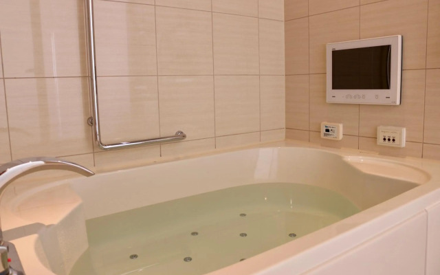 Breath Hotel