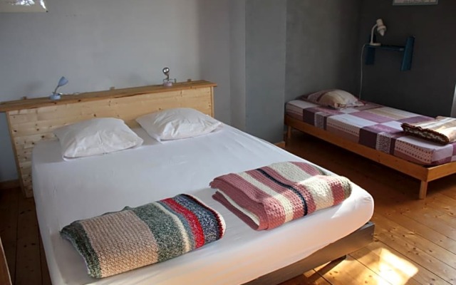 Valcaris: gites, chambre d'hotes et tables d'hotes