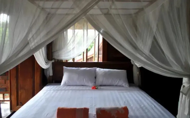 Villa Rumah Kayu
