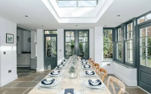 Woodvale Retreat - Sleeps 10