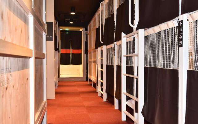 Hostel Enisia Namba