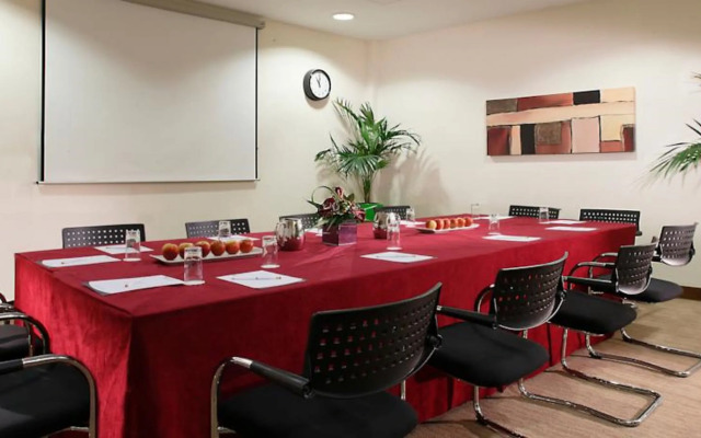Metro Hotel & Apartments Dublin Airport