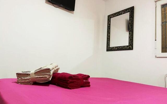 4 APTOS FULLY EQUIPPED STUDIOs NEARLY CENTER