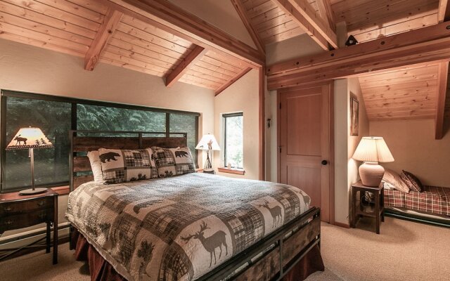 Papa Bear's River Cabin