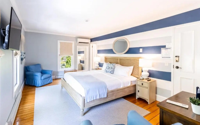 Town & Tide Inn