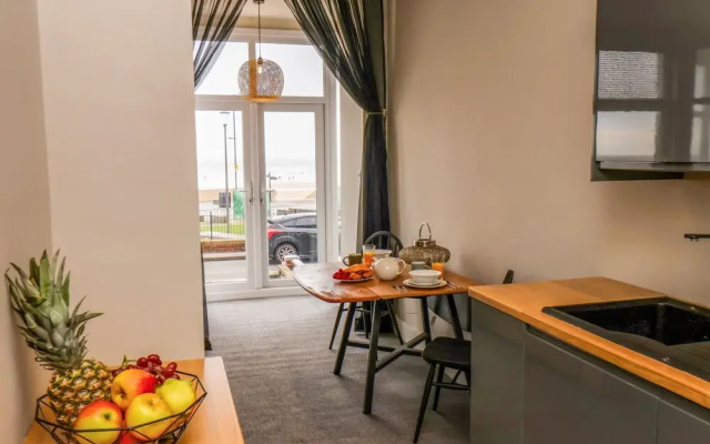 Apt 3 @ Hunter's Quay