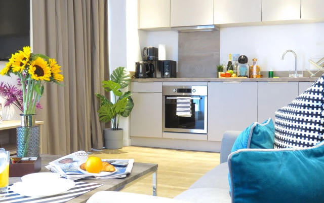 Tudors eSuite Grand Central Aparthotel
