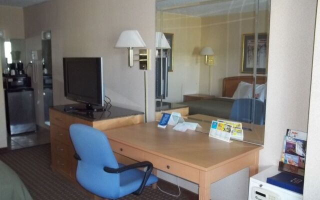 Howard Johnson Inn Virginia Beach