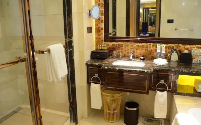 Mingcheng Jinjiang Hotel