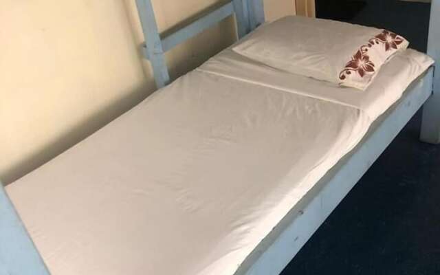 Transit Motel - Hostel