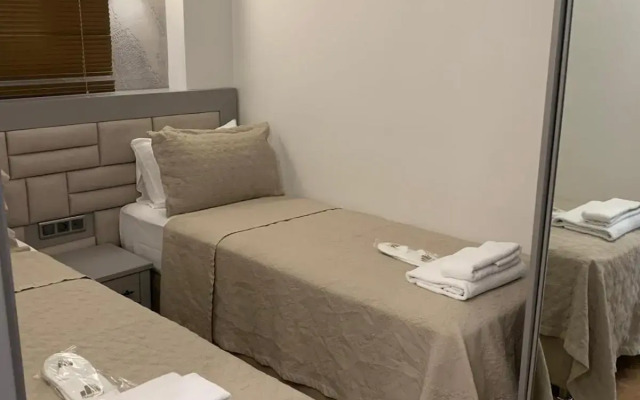 Regency World Hotel&Suites
