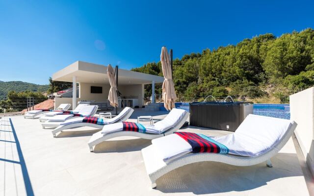 Villa Desire
