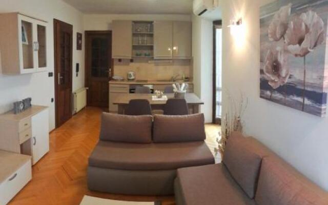 Apartments Mihael and Melani