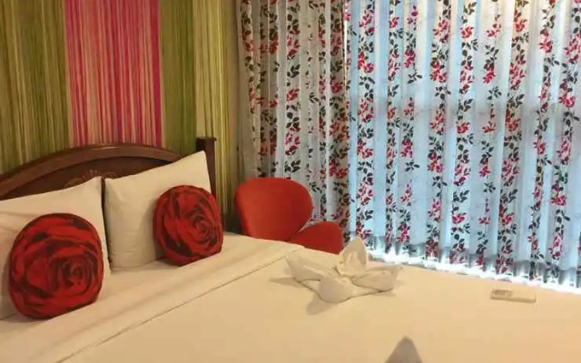 Luxury Penthouse Duplex In Bangsaen, Thailand