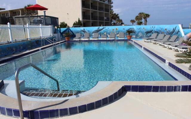 Shoreline Suites & Cabana Cottages