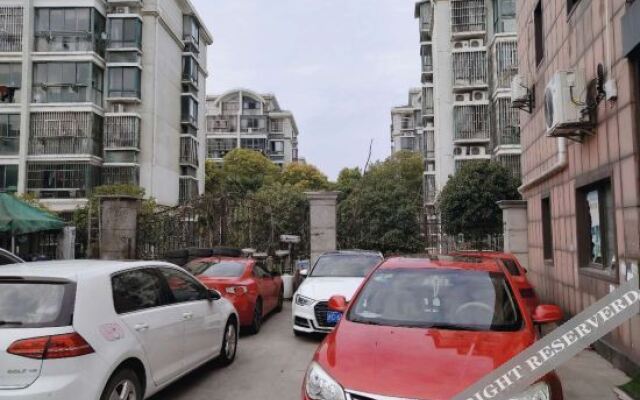 Changee Hotel MINI (Shanghai Zhoupu Fanrong Road Subway Station)