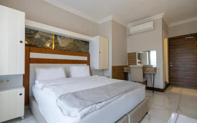 Sude Beach Resort Hotel