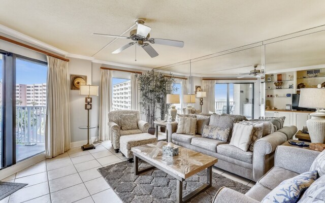 Inlet Reef 310 2 Bedroom Condo by RedAwning