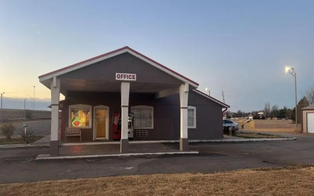 Hiway Inn Express Of Elk City