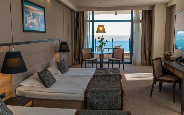 Astera Hotel & Spa