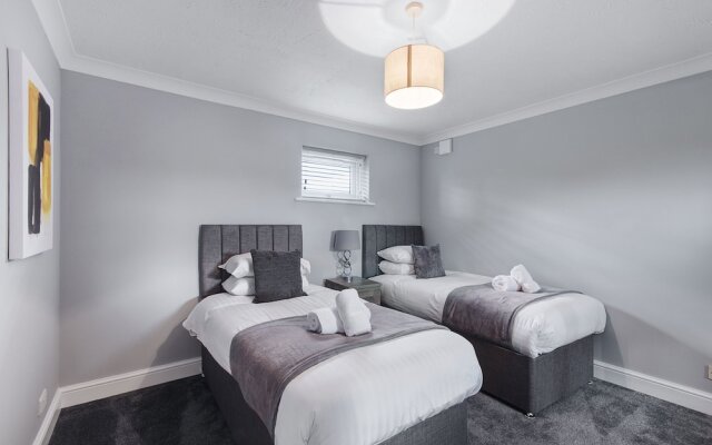 Karah Suites - The Galleria