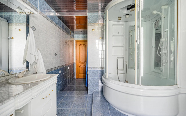 Apartment VIZIT (Visit) on Safiullina street 16