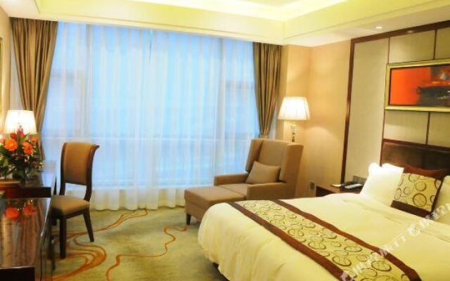 Earth Sunshine Hotel