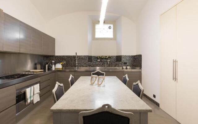 Amazing 4 bedrooms apartment with garden