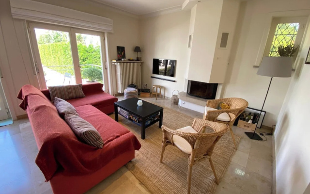 Family Home Near Beach in Golden Triangle