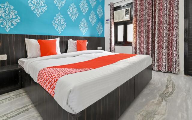 OYO 61511 Hotel Symphony