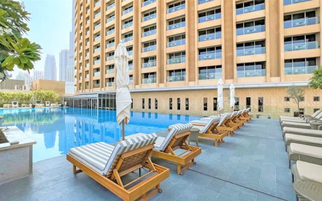 Address Dubai mall Balcony Burj view