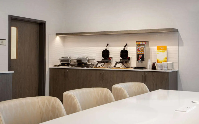 Quality Inn & Suites