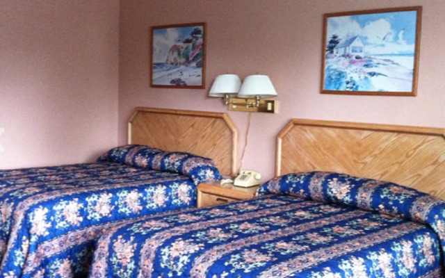 Tides Motor Inn at Stehli Beach