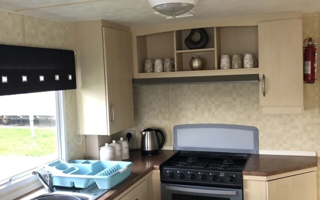 Lovely 2 Bedroom Static Caravan Brean, Somerset