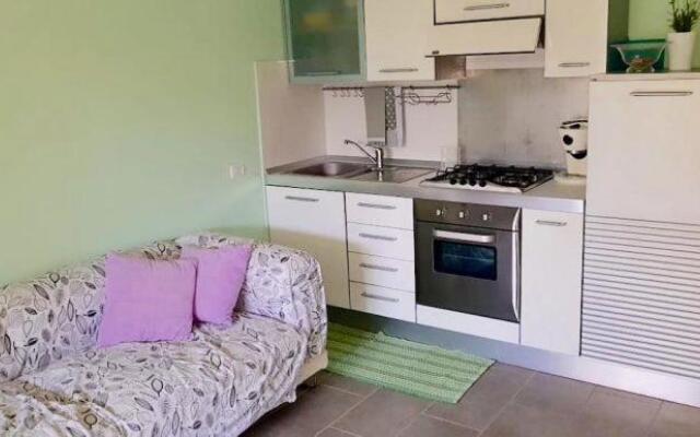 M216 - Marcelli, bilocale con giardino a 200mt dal mare