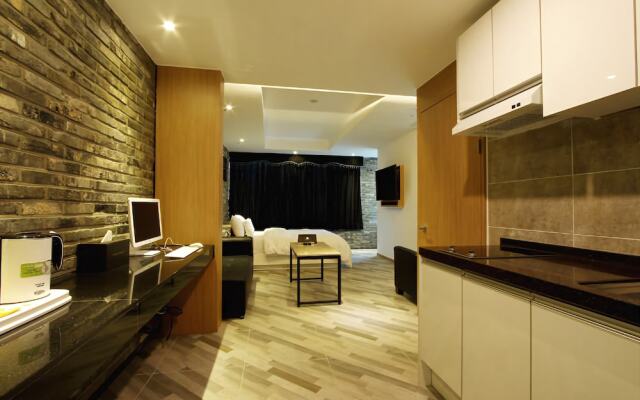 Hotel Moon