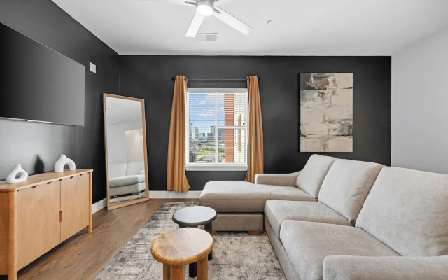 The Celebrity Suite The Gulch