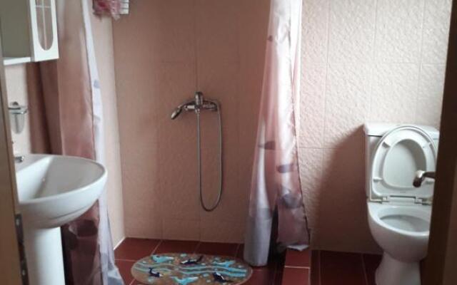 Διπλακατοικια Δηλεσι